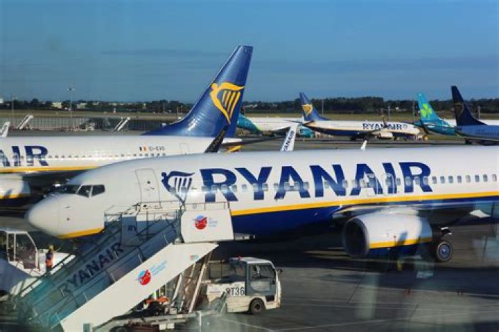 Does Ryanair fly from Dublin to Marseille?