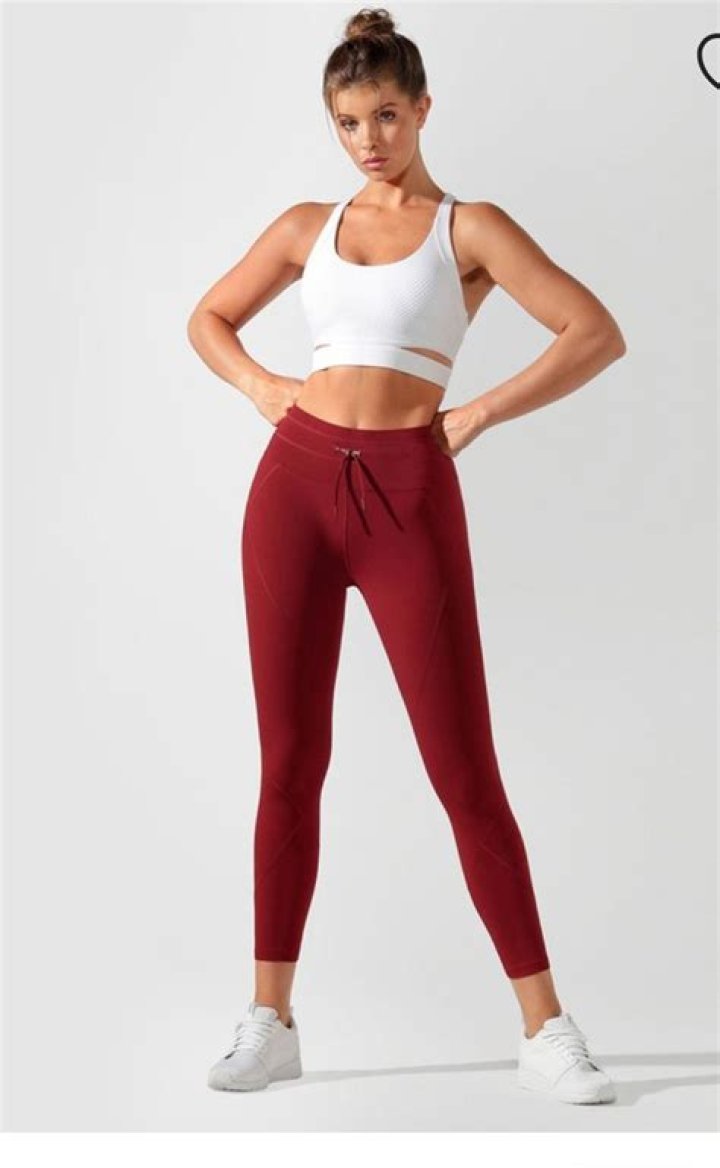 How can I look cute in athletic clothes?