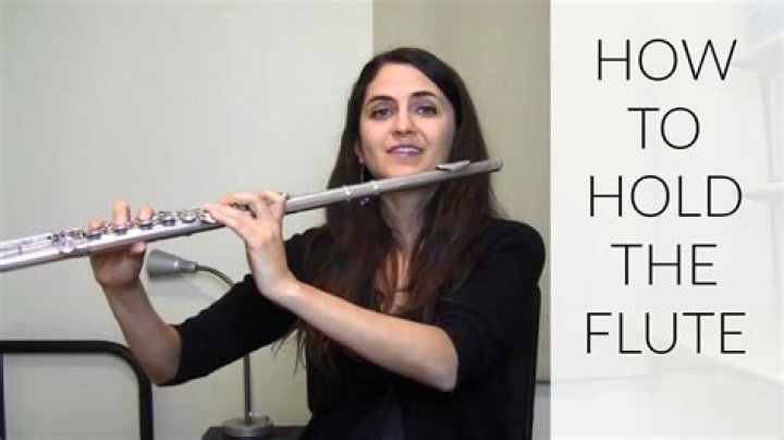 How do you hold a left handed flute?