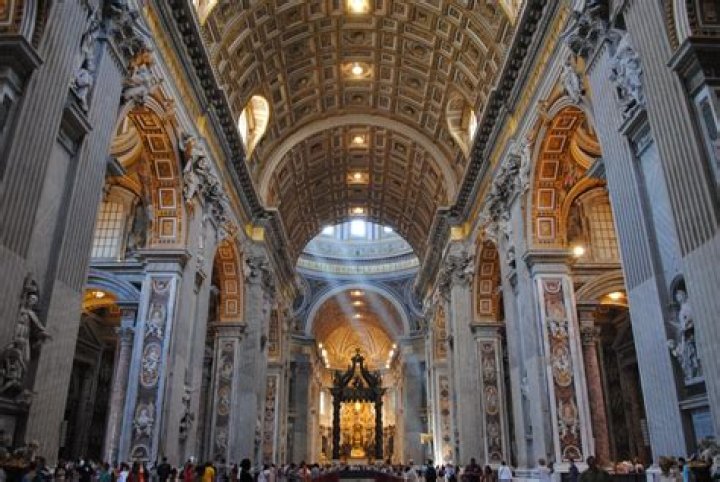 Is a guided tour of the Vatican worth it?